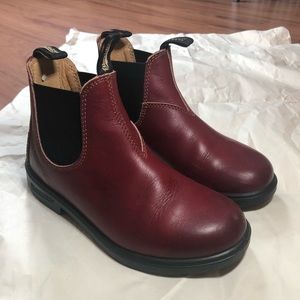 blundstone • red leather chelsea boots